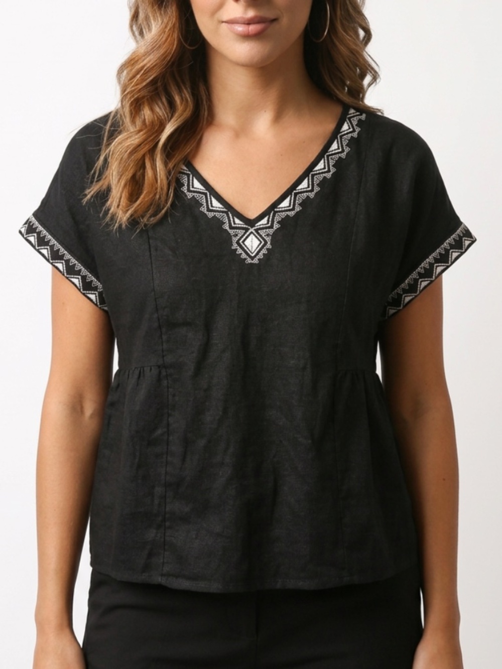 SONOMA • NWT Black Linen Blend Embroidered V-Neck Peasant Top Medium